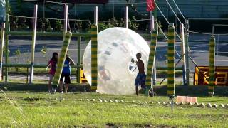 preview picture of video 'Zorbing in Kenting 2'