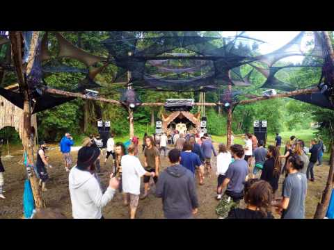 Masters of Puppets Festival 2017 - Natural Disaster live act 4K