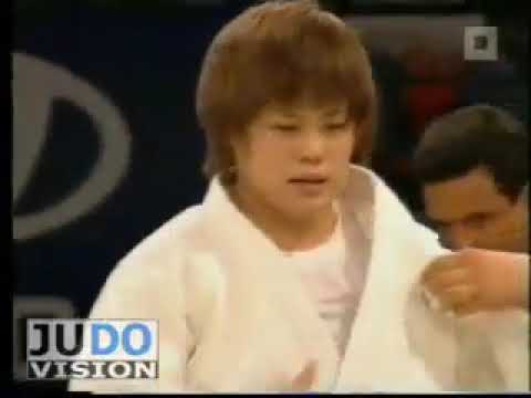 JUDO 1999 World Championships: Masae Ueno 上野 雅恵 (JPN) - Dongya Qin (CHN)