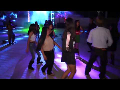Pura gente bailadora, en San Juan Cieneguilla.