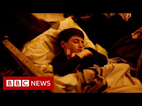 納戈爾諾-卡拉巴赫:平民和教堂遭到炮火襲擊 - BBC News (Nagorno-Karabakh: Civilians and churches under fire - BBC News)
