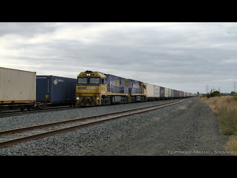 6PM7 Container Train Crosses 4MA5 At Gheringhap (23/12/2020) - PoathTV Australian Railways