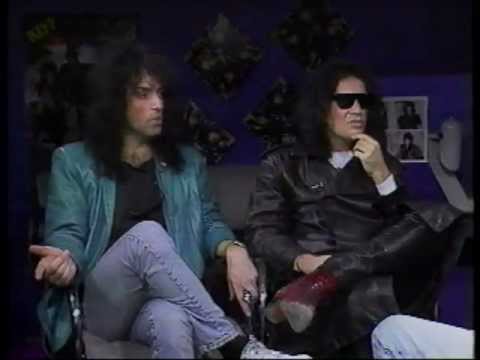 KISS, Midnight Oil, Bon Jovi, Iron Maiden on.GOOD ROCKIN' TONITE. mp4