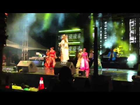 Omardath Maharaj @ CSM 2013 alongside Outlaw Int Tassa Group