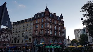 Frankfurt am Main Germany ! Billig hotel ! Ganda ng mgs building structures !