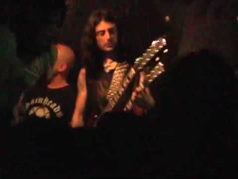 Flema, "Más feliz que la mierda"