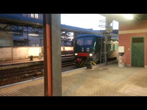 S9 per Albairate in partenza: l'urlo della E.464.459