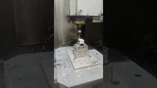 Deckel Maho DMC 60 U machining centre for sale - Image 5 | Machineryline UG Deckel Maho DMC 60 U machining centre | Image 5 - Machineryline