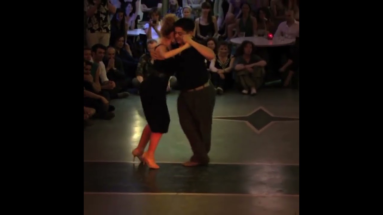 Video thumbnail for Noelia Hurtado & Carlitos Espinoza  - La vida es una milonga #TangoMoment