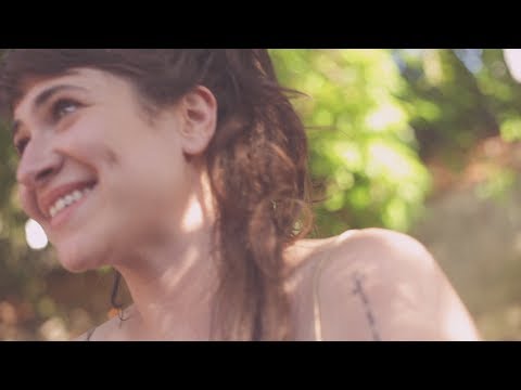 A Dois (acústico) • A Banda Mais Bonita da Cidade