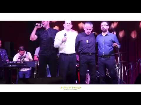 Guelmis Tavarez Padre José Eugenio Hoyos y Huellas de Fuego alabando a Dios Colombia