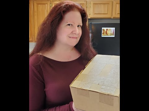 Chocolate Unboxing: Seek Chocolate Shop April Dark + Milk Chocolate Subscriptions Review