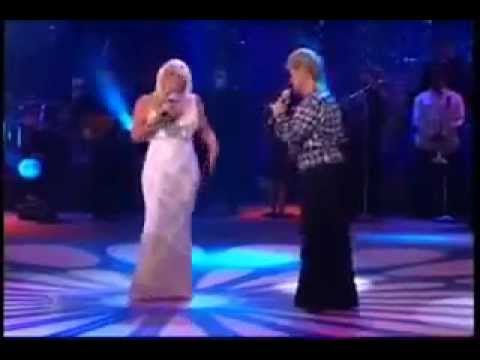 Lupita D'Alessio y Yuri Acariciame en vivo