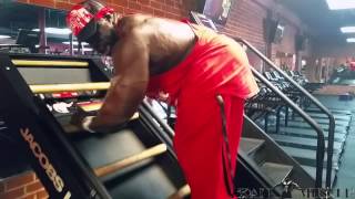 Kali Muscle Does Cardio On Jacobs Ladder