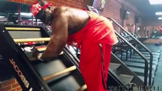 Kali Muscle Does Cardio On Jacobs Ladder