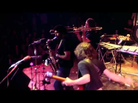 Frank Zappa: Roxy The Movie - T'Mershi Duween