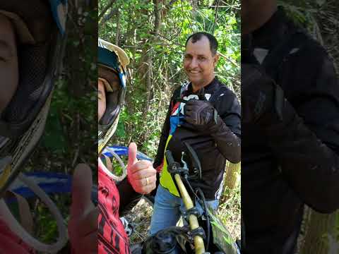 plantando árvores no mirante em Pompéu mg