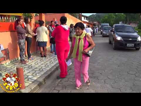 Idosa sofre para enfrentar a Fila da Agunia ...Somente com muita fé em Deus