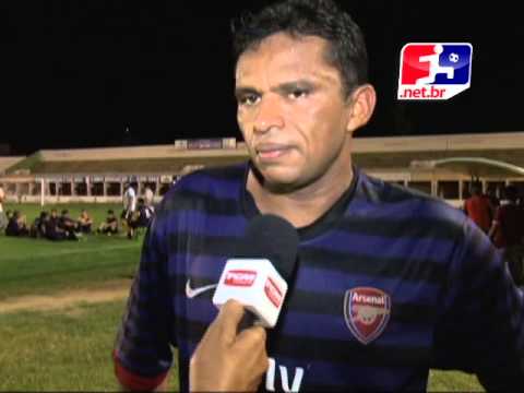 ZAGUEIRO NILDO ESPERA DEFINIÇÃO DO BARAÚNAS