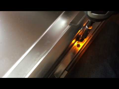 Come smontare il pannello di una lavastoviglie ad incasso