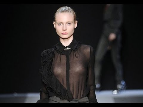 EMANUEL UNGARO Fall 2009/2010 Paris - Fashion Channel