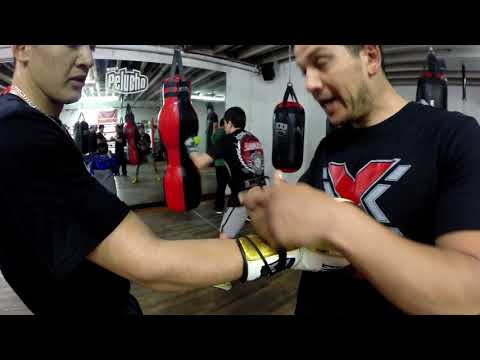 El Rey de Tijuana (The King of Tijuana)  EsNews Boxing