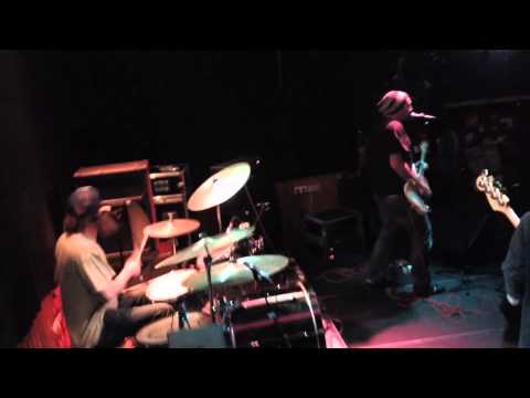 Musikapparillo - Frauen aus Beton - zum Weltfrauentag