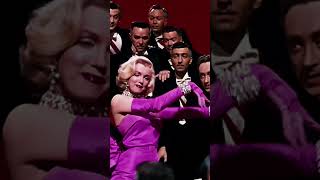 Marilyn Monroe-Diamonds Are A Girl's Best Friend (gentlemen prefer blodes)