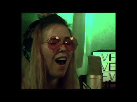 VELVETEVE - TOXIC (Britney Spears LIVE cover)