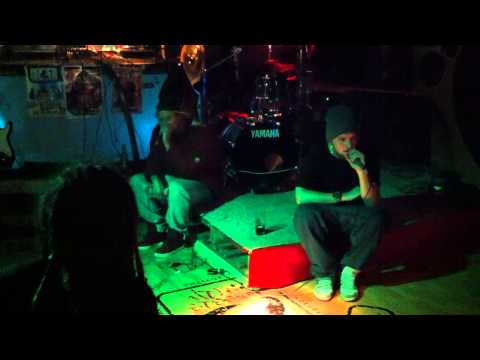 beazet kritikz chill se švábem loopstation specialni technika live