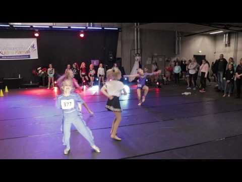 Lisandra Leemets-Marie Liset Tauts-Marleen Ruusmaa-Gerli Ogga/Show lapsed/SpotlightChallenge2017