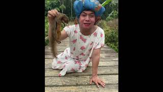 Download lagu Compilation of Funny Videos Mama Hadran Vol.2 Bamamai Umanya Hadran mp3