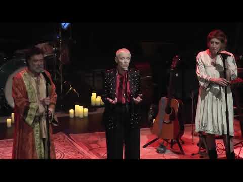 Annie Lennox With Rufus & Martha Wainwright In The Bleak Midwinter 12-6-25