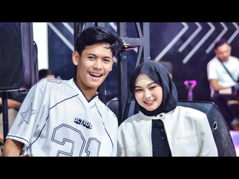 DUET PALING ROMANTIS JANGJI KMARI NAZMI NADIA FT KRISNA SAGARA BANDUNG MUSIC LIVE ANGKRINGAN TEH ITA