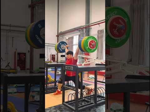 Liu Huanhua (110) 255 kg jerk