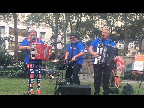 SmörgåsBandet – An Accordion Band Live from Bryant Park