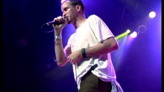 The Vandals -20  Behind The Music  ( - Live At The House Of Blues 2004)