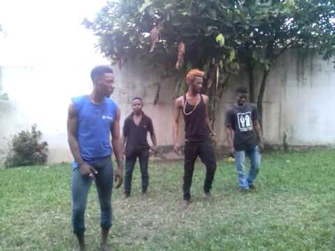 DJ EL ADACHY-Demo de sa nouvelle dance #Asamanwele