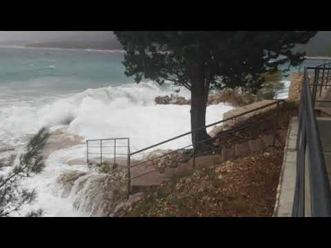 Rabac-orkansko jugo+podivljalo more 29.10.2018.