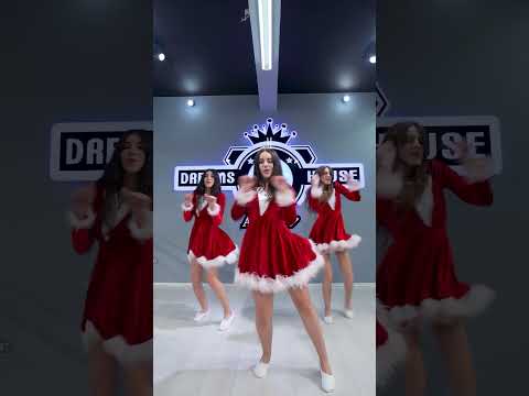 New Christmas Dance - Santa Tell Me 🎄
