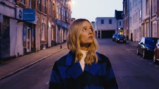Florrie - Kissing In The Cold (Official Music Video 2024)