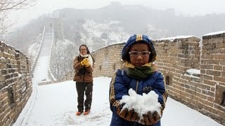 preview picture of video 'Great Wall of China - Hiking in Winter'