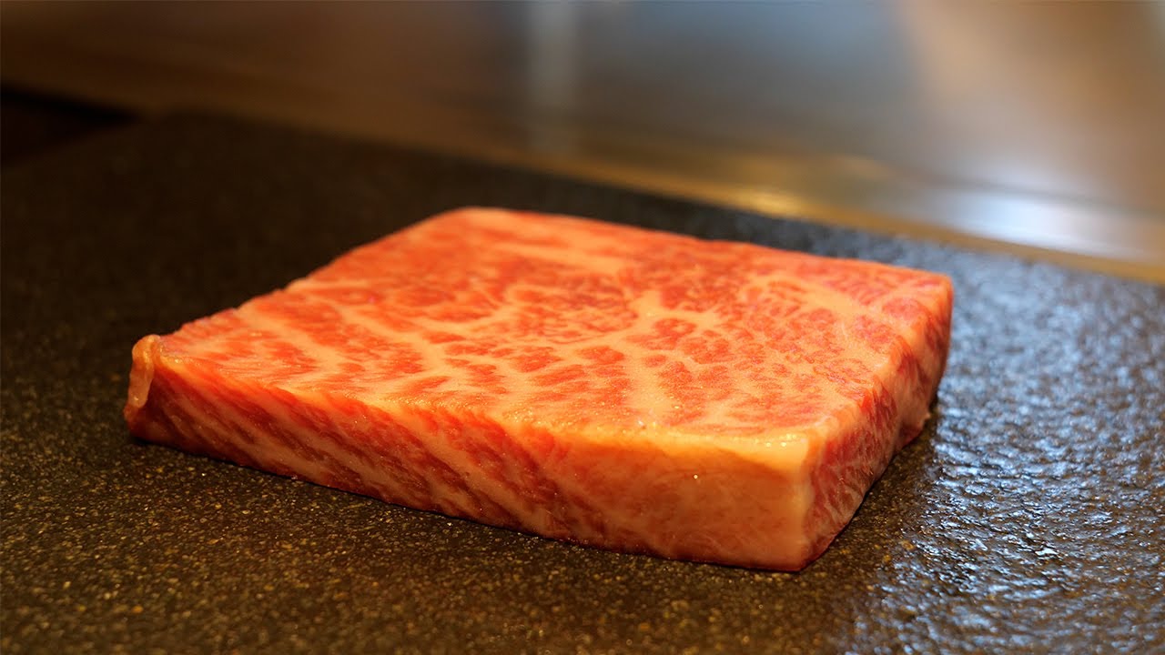 甲子園駅より徒歩2分、スタイリッシュな空間で和・洋・中が味わえる。　ホテルヒューイット甲子園 　七園　- 兵庫県西宮市 -