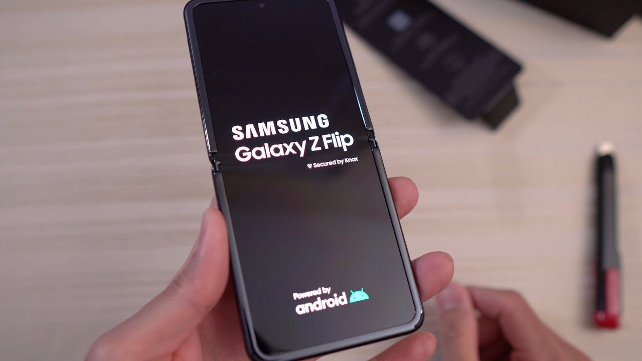 Samsung Galaxy Z Flip UNBOXING!