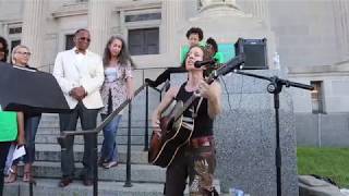 Ani DiFranco sings outside New Orleans courthouse