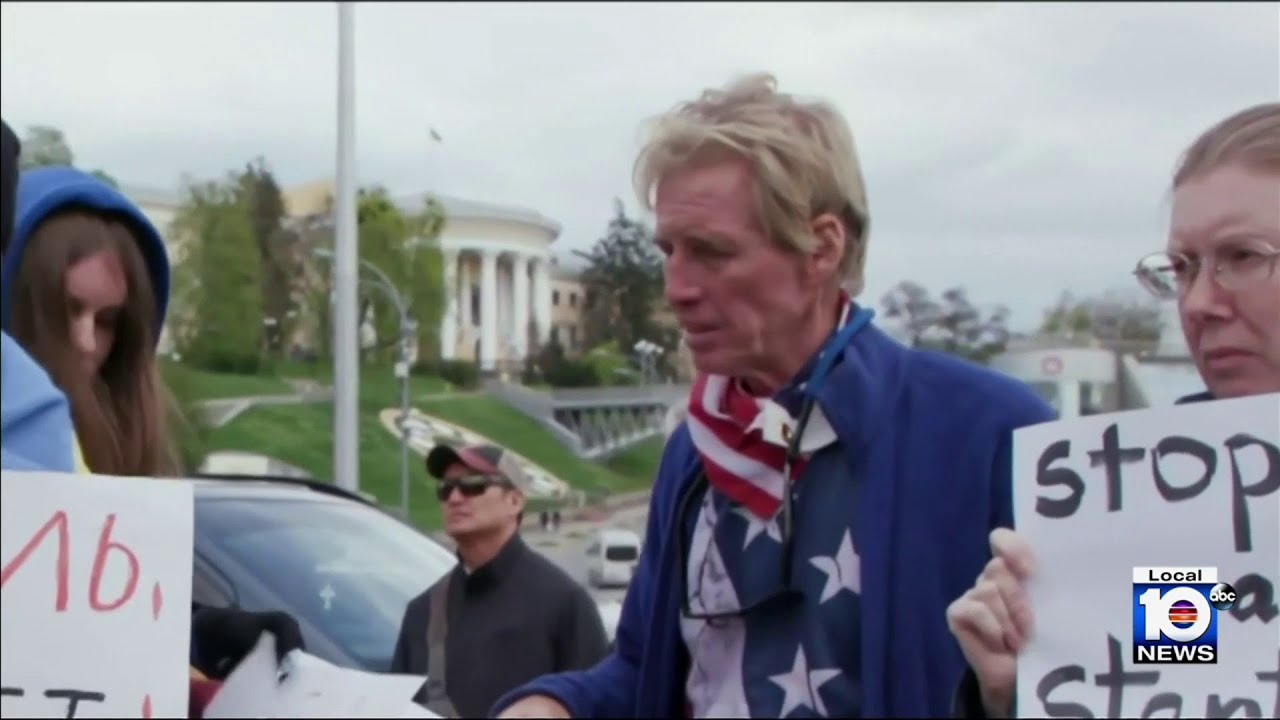 Man accused of Trump assassination attempt left note