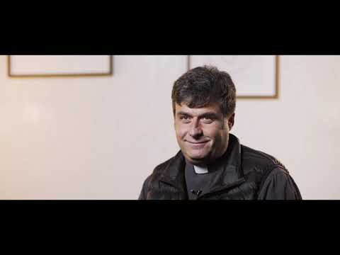 Kňaz Andrej Darmo: Keď ma poslali do dedinky bol to šok | svedectvo BOH NIE JE MŔTVY