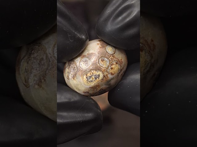 حجر عقيق داؤدي طبيعي