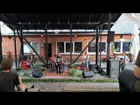 AEULURUS - Bevardis ( O kodėl ne ?  Live)