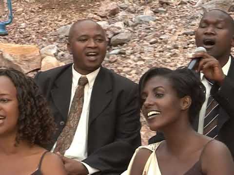 Naremwe kwishushoye by Paradise Melody Choir
